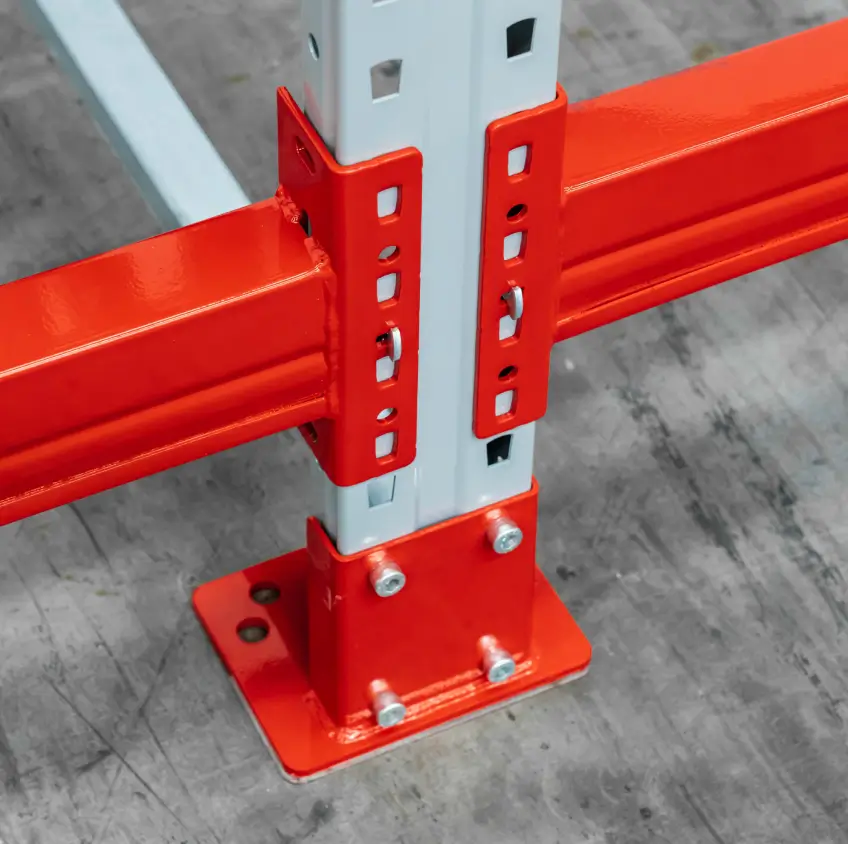 Pallet racking upright connection detail showing beam and base plate assembly