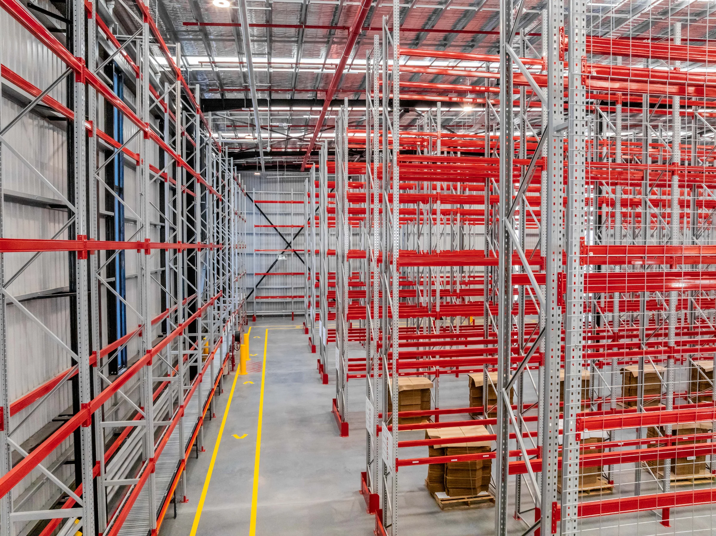 Glassons pallet racking aisles