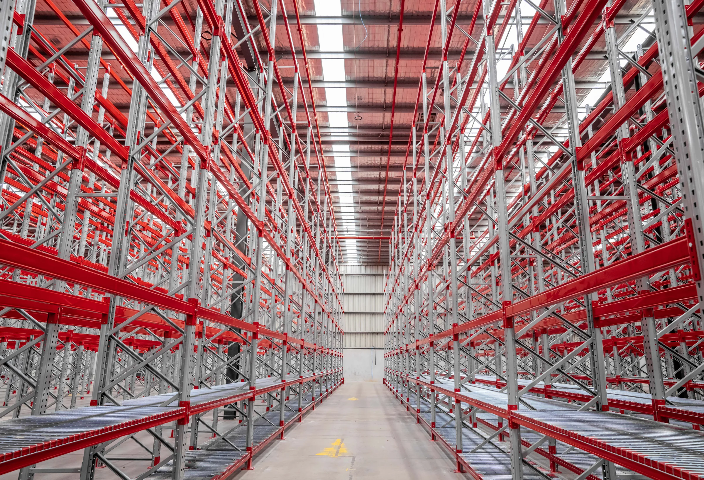 Omni Group narrow-aisle pallet racking
