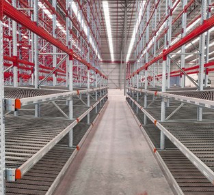 Fienza warehouse fit-out with double-deep pallet racking and carton live storage by Bowen